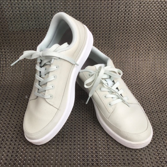 Woman’s Allbirds Plant Pacers - Size 8 - Picture 4 of 10